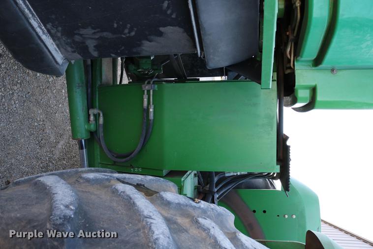 image for item DC3546 2003 John Deere 9520 4WD tractor