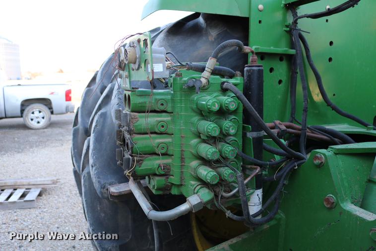 image for item DC3546 2003 John Deere 9520 4WD tractor