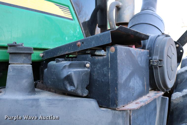 image for item DC3546 2003 John Deere 9520 4WD tractor