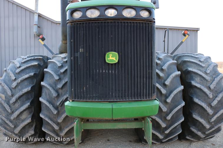 image for item DC3546 2003 John Deere 9520 4WD tractor