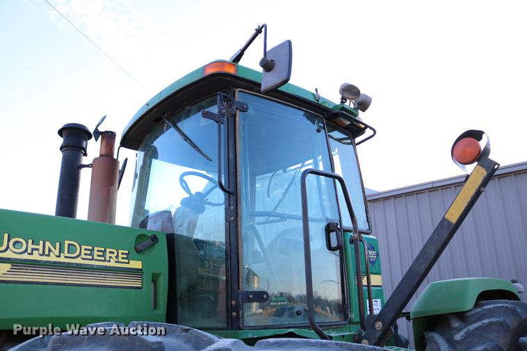 image for item DC3546 2003 John Deere 9520 4WD tractor