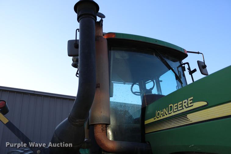 image for item DC3546 2003 John Deere 9520 4WD tractor