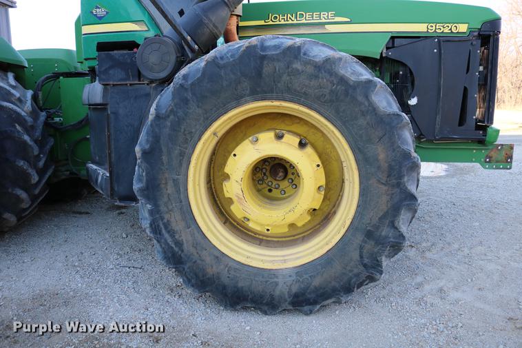 image for item DC3546 2003 John Deere 9520 4WD tractor