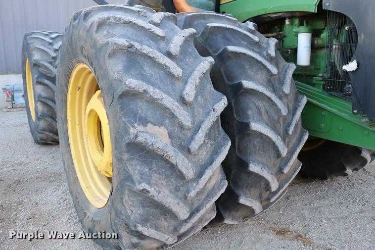 image for item DC3546 2003 John Deere 9520 4WD tractor