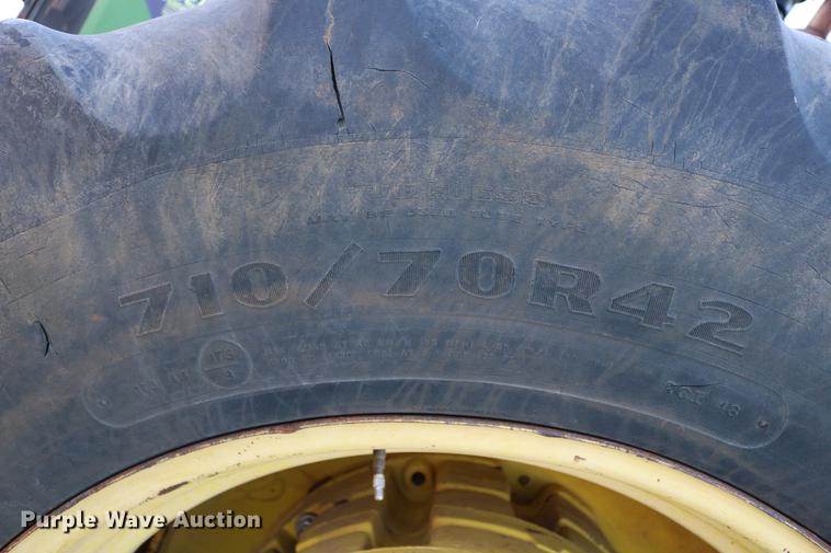 image for item DC3546 2003 John Deere 9520 4WD tractor