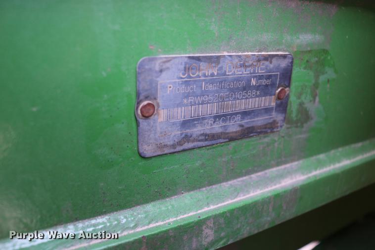 image for item DC3546 2003 John Deere 9520 4WD tractor