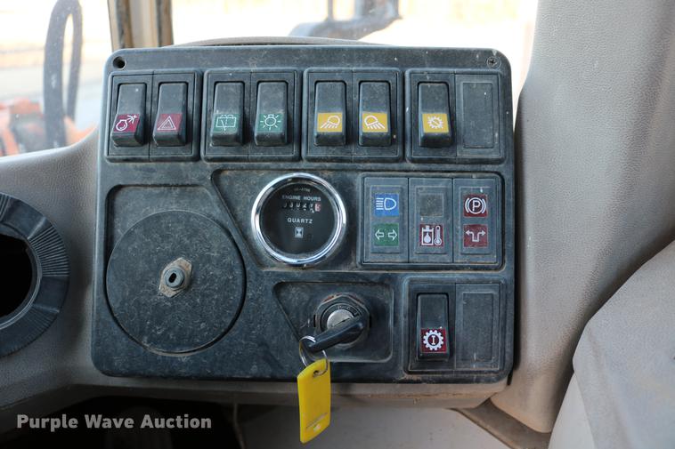 image for item DC3557 1995 Fiat-Allis FR160 wheel loader