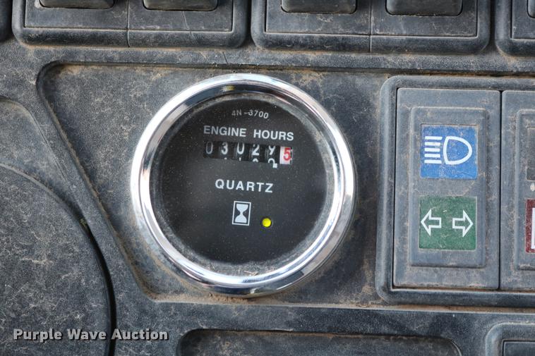 image for item DC3557 1995 Fiat-Allis FR160 wheel loader