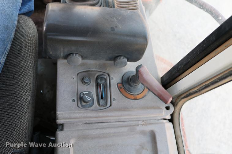 image for item DC3557 1995 Fiat-Allis FR160 wheel loader