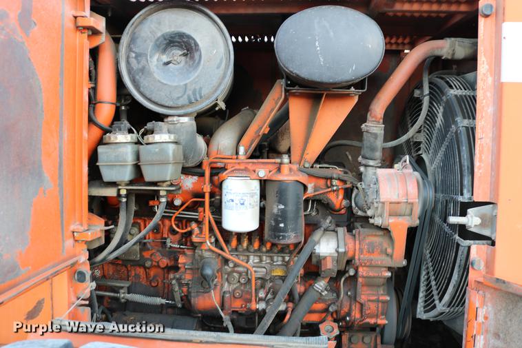 image for item DC3557 1995 Fiat-Allis FR160 wheel loader