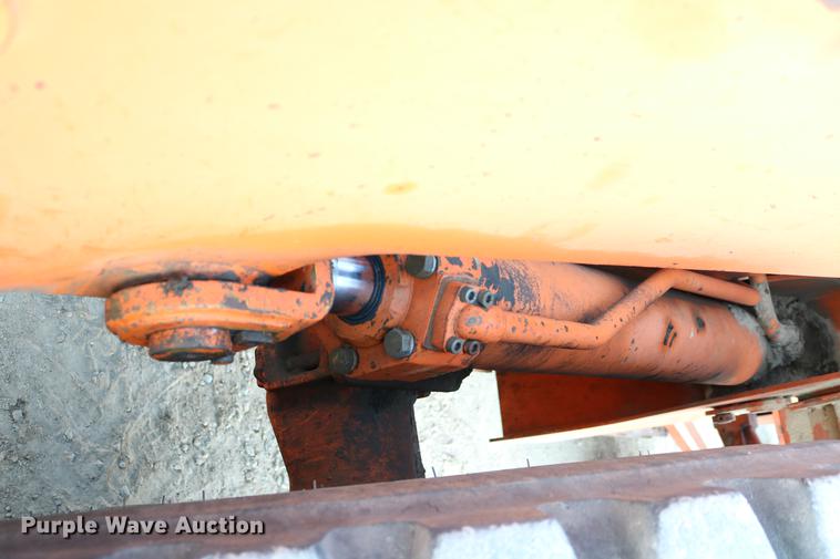 image for item DC3557 1995 Fiat-Allis FR160 wheel loader