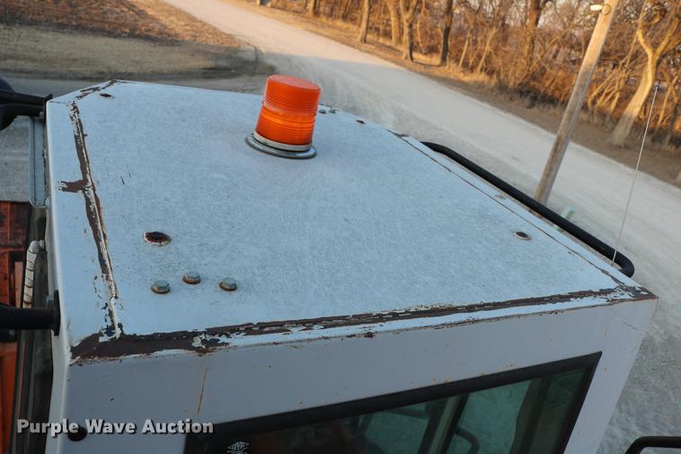 image for item DC3557 1995 Fiat-Allis FR160 wheel loader