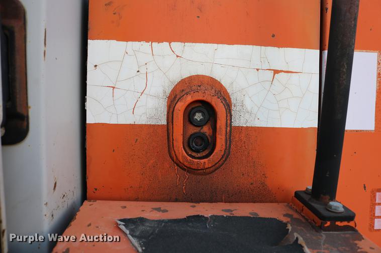 image for item DC3557 1995 Fiat-Allis FR160 wheel loader