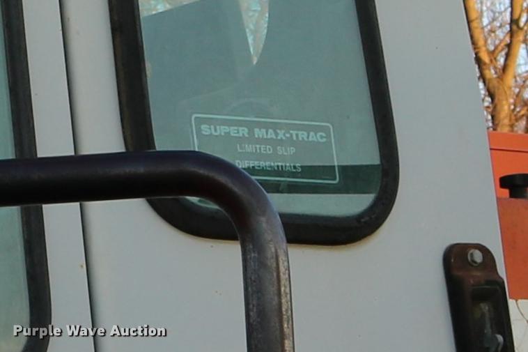 image for item DC3557 1995 Fiat-Allis FR160 wheel loader