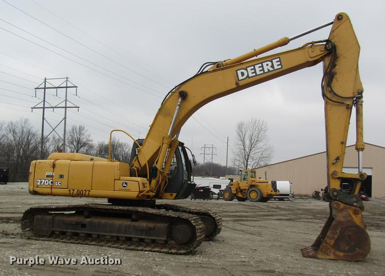 image for item DC4473 2005 John Deere 270 excavator