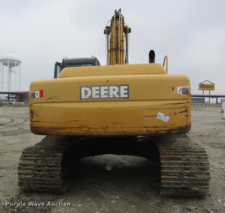 image for item DC4473 2005 John Deere 270 excavator