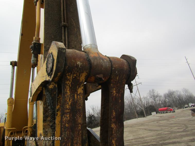 image for item DC4473 2005 John Deere 270 excavator