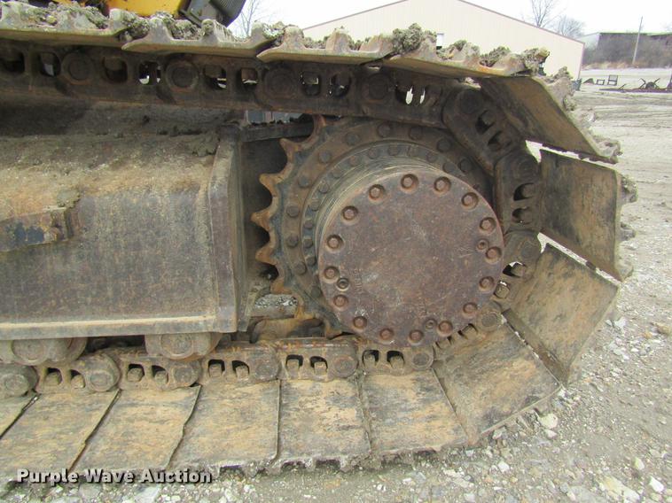 image for item DC4473 2005 John Deere 270 excavator