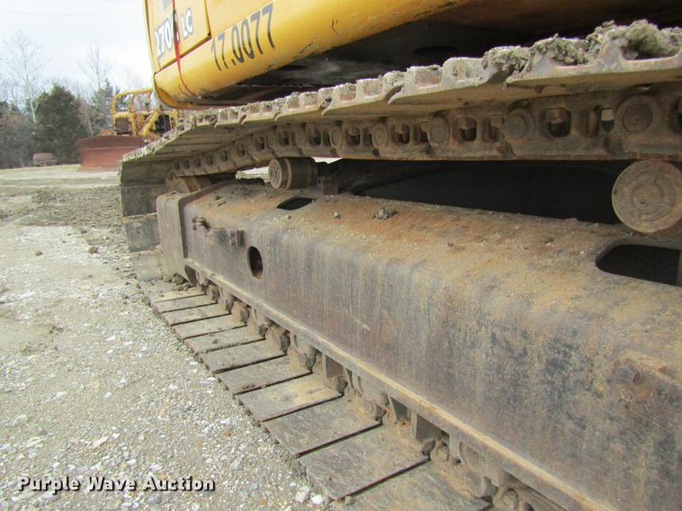 image for item DC4473 2005 John Deere 270 excavator