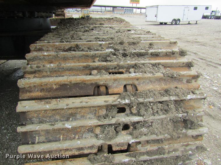 image for item DC4473 2005 John Deere 270 excavator