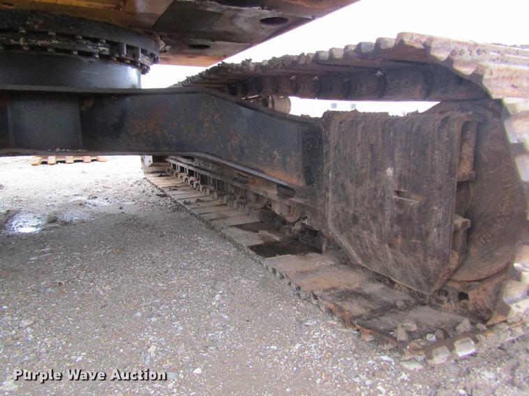 image for item DC4473 2005 John Deere 270 excavator