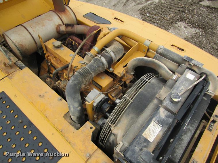 image for item DC4473 2005 John Deere 270 excavator