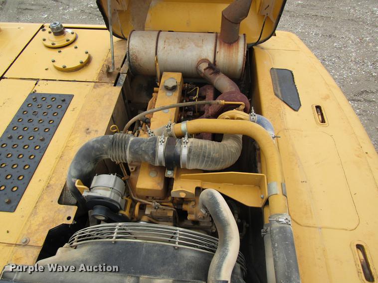 image for item DC4473 2005 John Deere 270 excavator