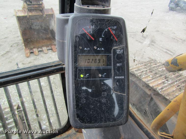 image for item DC4473 2005 John Deere 270 excavator