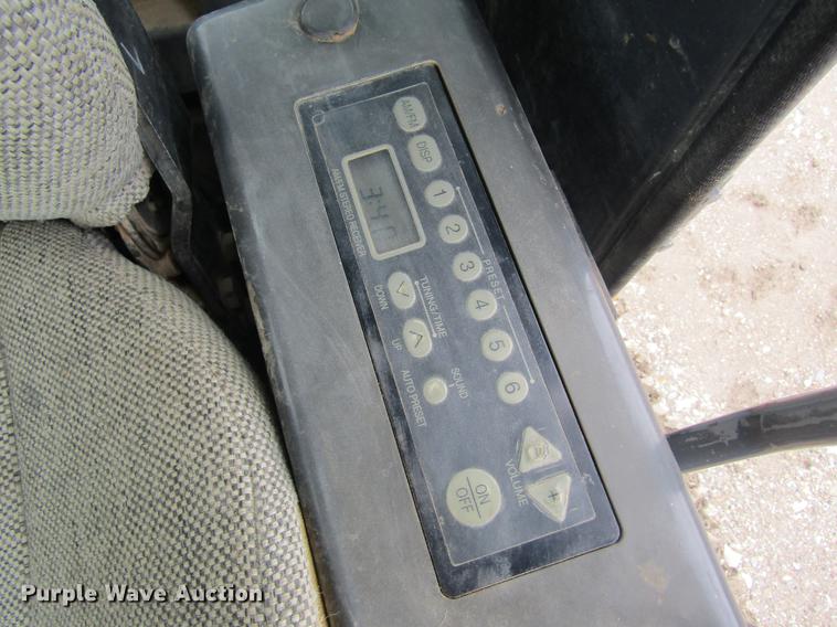 image for item DC4473 2005 John Deere 270 excavator
