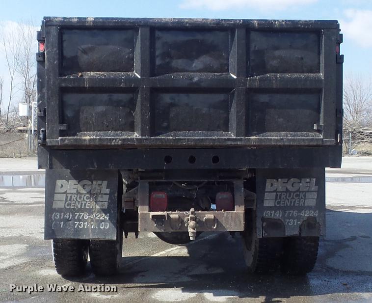 image for item DC7391 1996 Ford F800 dump truck