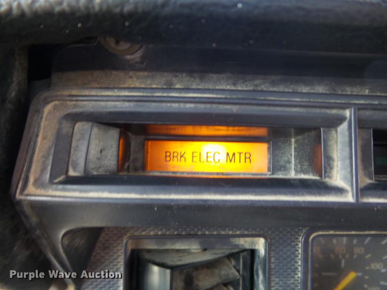 image for item DC7391 1996 Ford F800 dump truck