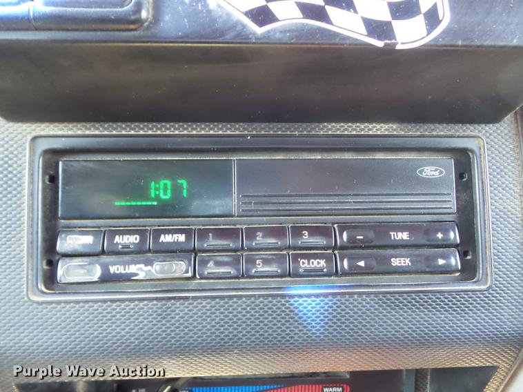 image for item DC7391 1996 Ford F800 dump truck