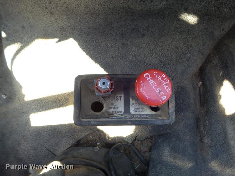 image for item DC7391 1996 Ford F800 dump truck