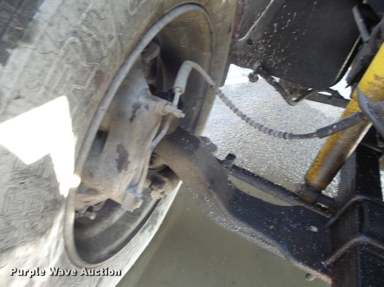 image for item DC7391 1996 Ford F800 dump truck