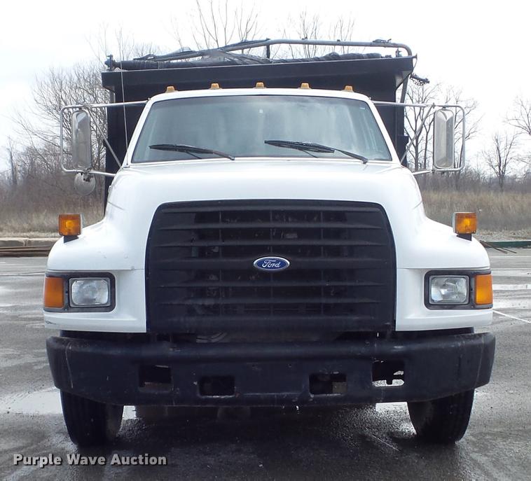 image for item DC7394 1995 Ford F800 dump truck