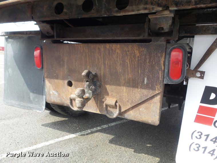 image for item DC7394 1995 Ford F800 dump truck