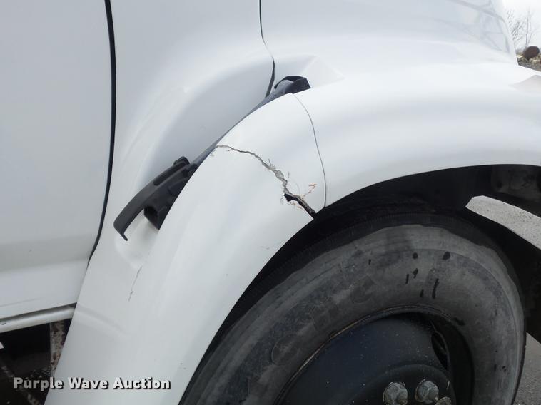 image for item DC7394 1995 Ford F800 dump truck