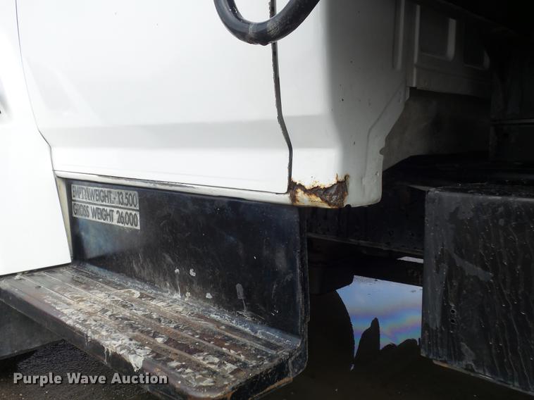 image for item DC7394 1995 Ford F800 dump truck