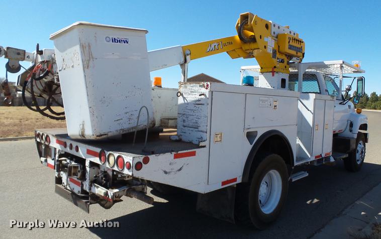 image for item DD1231 2000 GMC C7500 bucket truck