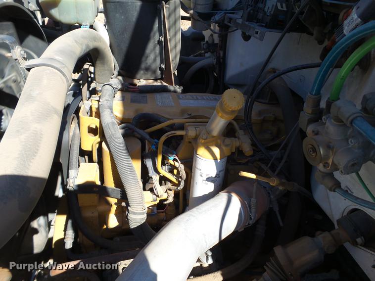 image for item DD1231 2000 GMC C7500 bucket truck