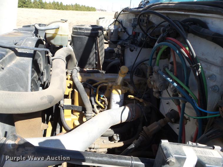 image for item DD1231 2000 GMC C7500 bucket truck