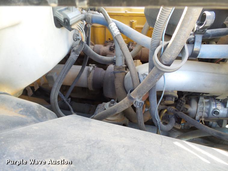 image for item DD1231 2000 GMC C7500 bucket truck