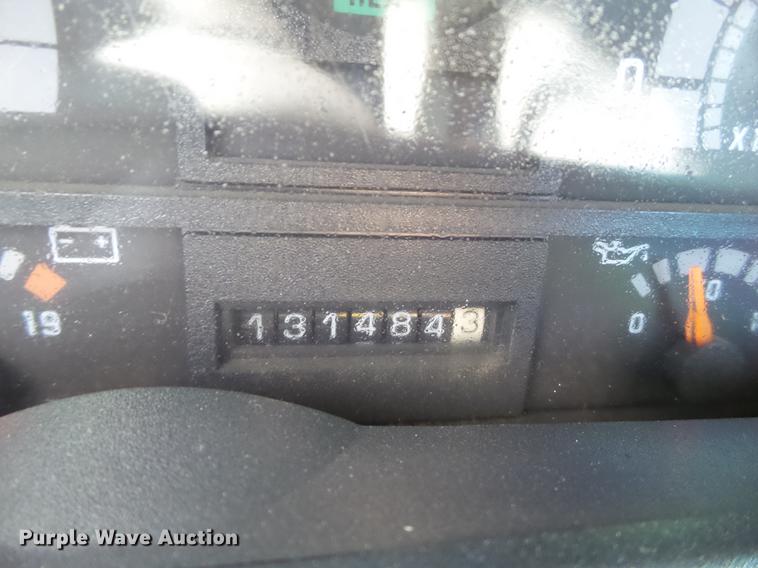 image for item DD1231 2000 GMC C7500 bucket truck