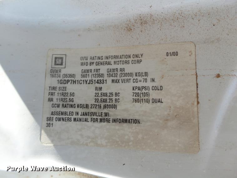 image for item DD1231 2000 GMC C7500 bucket truck