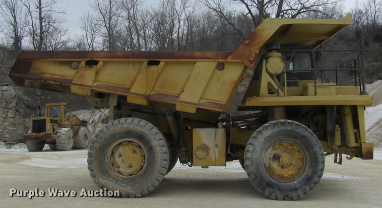 image for item DD2746 Komatsu 140M haul truck