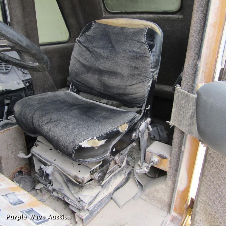 image for item DD2746 Komatsu 140M haul truck