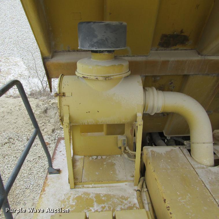 image for item DD2746 Komatsu 140M haul truck