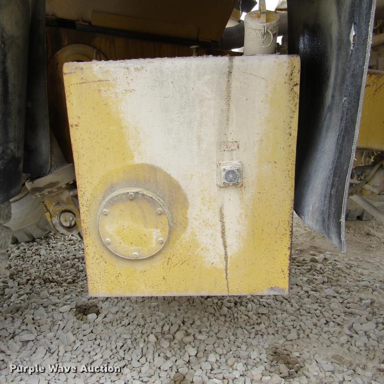 image for item DD2746 Komatsu 140M haul truck