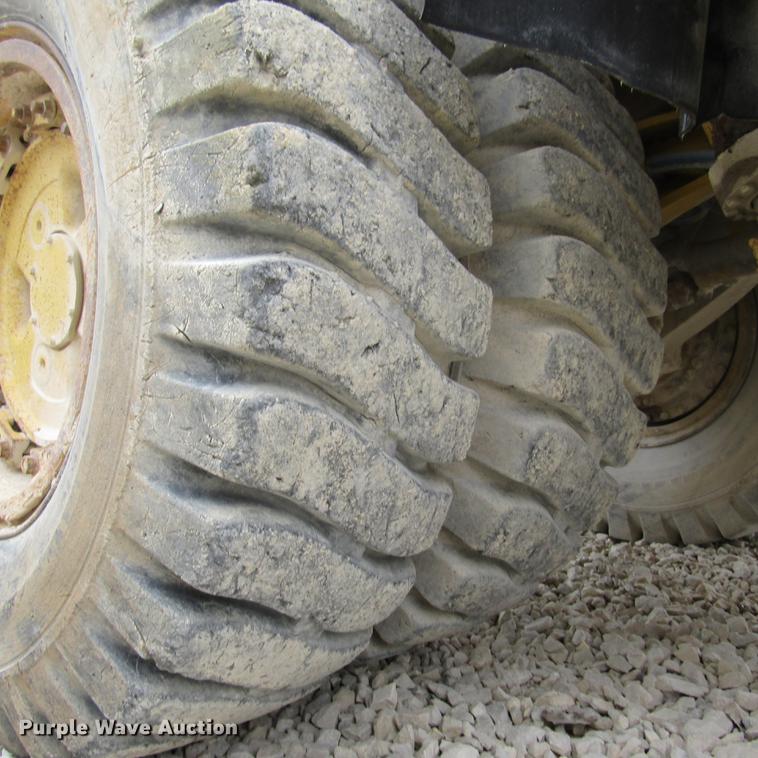 image for item DD2746 Komatsu 140M haul truck