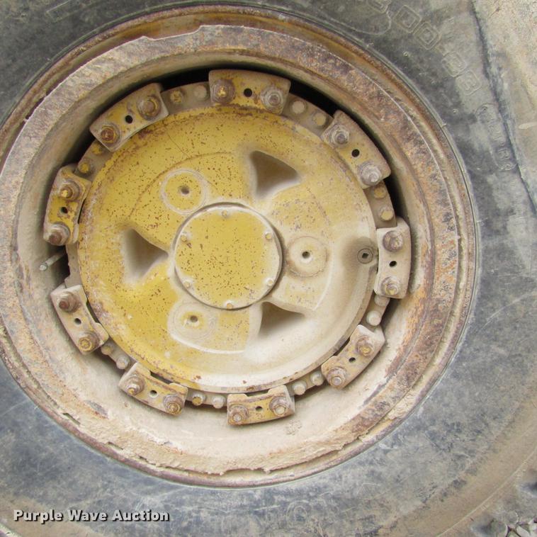 image for item DD2746 Komatsu 140M haul truck